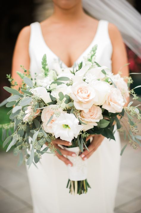 Big White Wedding, Loose Bouquet, Blush Bouquet Wedding, Blush Bridal Bouquet, Pink And White Weddings, Bridal Bouquet Pink, Rose Bridal Bouquet, Blush Bouquet, Blush Wedding Flowers