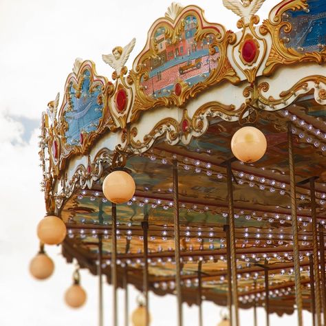 Carousel Vintage, Photo Paris, Ferris Wheels, Paris Vacation, Fun Fair, Photo Equipment, Photography Fine Art, Paris Photography, Carousel Horses