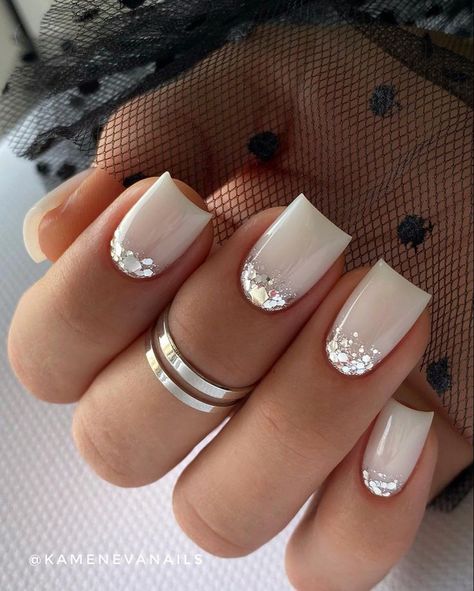 Gel Nails Shape, Sns Nails Colors, White Gel Nails, Glitter French Tips, Silver Glitter Nails, Eye Nail Art, Purple Acrylic Nails, Manicure Nail Designs, Elegant Nail Designs