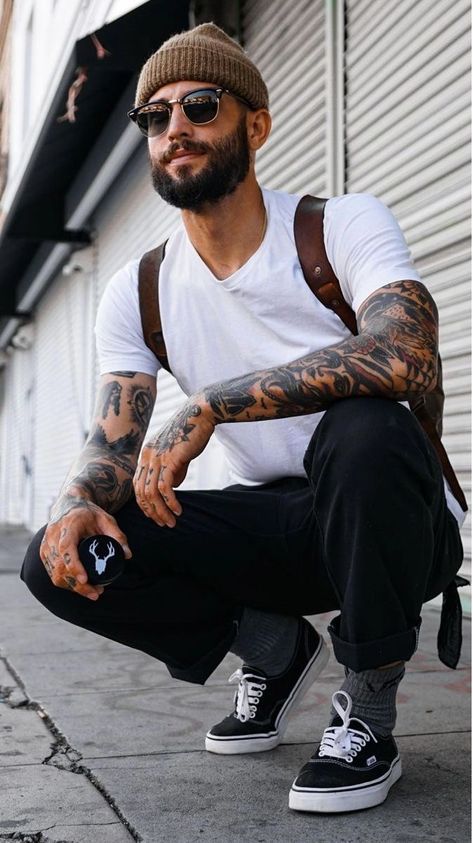 Tattooed Men Fashion, Street Casual Outfits Men, Mens Hipster Style, Concert Outfit Ideas Dress, Tattoo Fading, Tattoo Aftercare Products, Tattoo Outfit, Outfit Ideas Dress, Concert Outfit Men