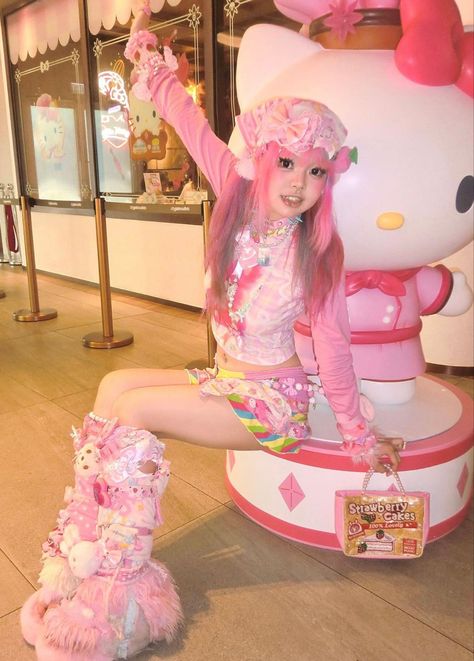 Harajuku Fashion Japan, Pink Aesthetic Fits, Yabi Fashion, Harajuku Fashion Outfits, Harajuku Decora Kei, Decora Kei Fashion, Decora Outfits, Harajuku Outfit, Decora Style