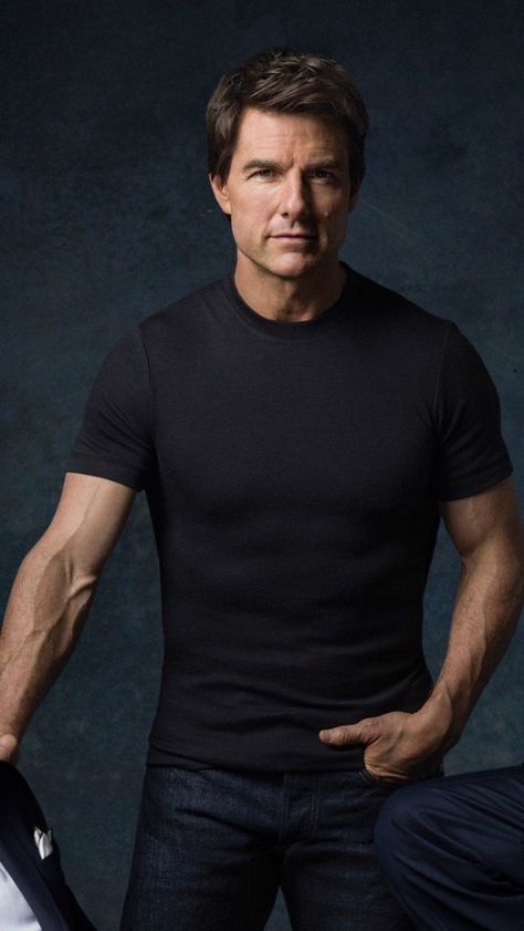 Tom and his Arms of Steel!!! Male Celebrity Crush, Tom Cruise Hot, Ethan Hunt, Tom Cruise Movies, Male Celebrity, Human Evolution, Thought Catalog, Mission Impossible, The Perfect Guy