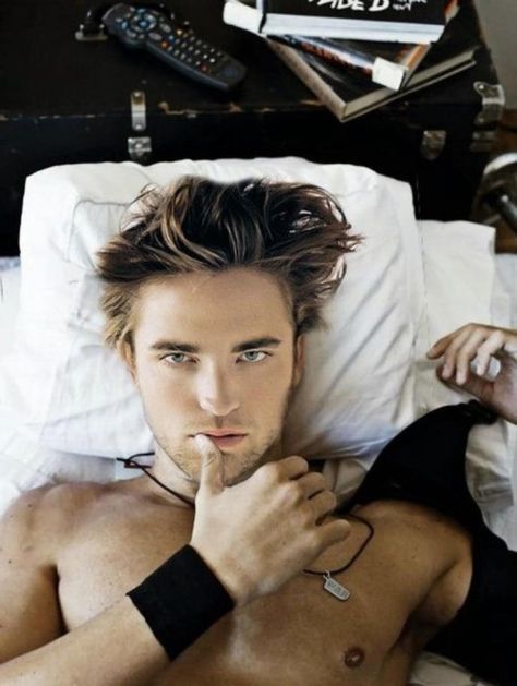 Because he's Edward and he's dreamy... Robert Douglas, Nikki Reed, Edward Cullen, The Twilight Saga, Robert Pattinson, Kung Fu, Jessica Simpson, Mtv, Celebrity Crush