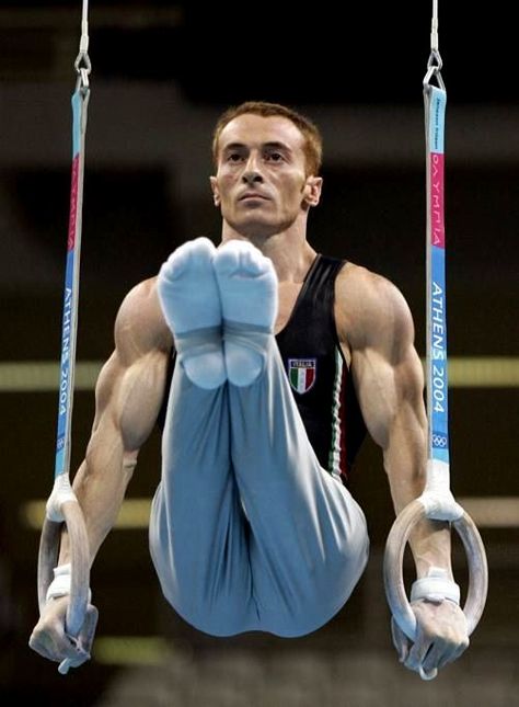 Boys Gymnastics, Schwarzenegger Bodybuilding, Gymnastics Rings, Gymnastic Rings, Male Gymnast, Advanced Workout, Ripped Body, Hunks Men, Gymnastics Pictures