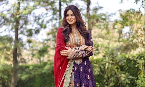 Harnaaz Sandhu looks like a sight to behold in ethnic suit in latest photoshoot Harnaaz Kaur Sandhu, Harnaaz Sandhu, Rimple Harpreet, Rimple And Harpreet Narula, Expensive Suits, Ethnic Suit, Salwar Pattern, Purple Suits, Garden Dress