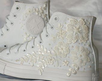 HanEmbroiders - Etsy UK Custom Wedding Converse, Quinceañera Shoes, Prom Sneakers, Wedding Sneakers For Bride, Sneakers Wedding, Quinceanera Shoes, Bridal Converse, Bridal Sneakers, Converse Custom