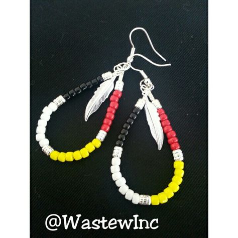 Simple Bead Earrings, Choker Patterns, Wired Earrings, Native American Beadwork Patterns, Beaded Jewelry Earrings, Native Beading Patterns, Beaded Earrings Diy, Native American Earrings, Medicine Wheel