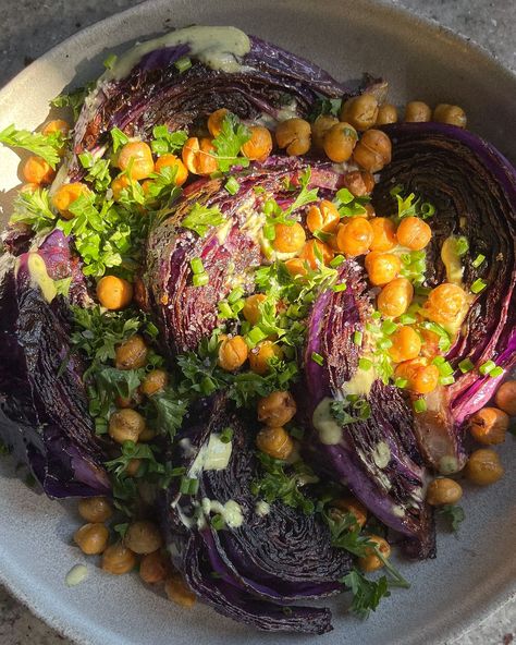 Chickpea Cabbage, Charred Cabbage, Tahini Recipe, Parasite Cleanse, Roasted Cabbage, Crispy Chickpeas, Purple Cabbage, Low Carb Vegan, Unsung Hero