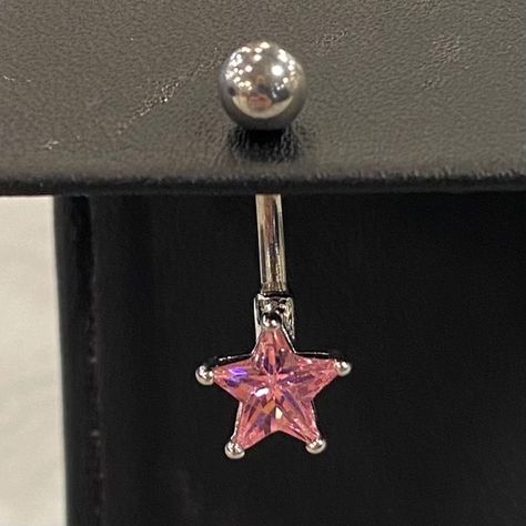 This Belly Button Ring Features A Silver Tone And Beautiful Pink Star Crystal. Belly Button Piercing Jewelry Cute, Pink Belly Button Ring, Pink Belly Button Piercing, Pink Piercings, Belly Button Piercing Cute, Unique Belly Rings, Cute Belly Rings, Belly Piercings, Bellybutton Piercings