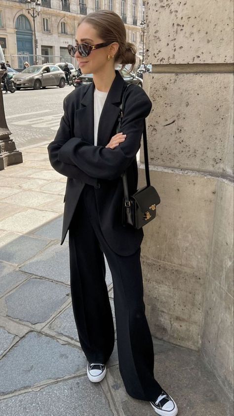 All Black Outfit Buisness Casual Women, Scandinavian Business Outfit, Smart Blazer Outfit Women, Scandinavian Work Outfit, Scandinavian Business Casual, Buisness Casual Outfits Woman, Buisness Casual Outfit, Smart Business Casual Women, Long Sleeve Outfit Ideas