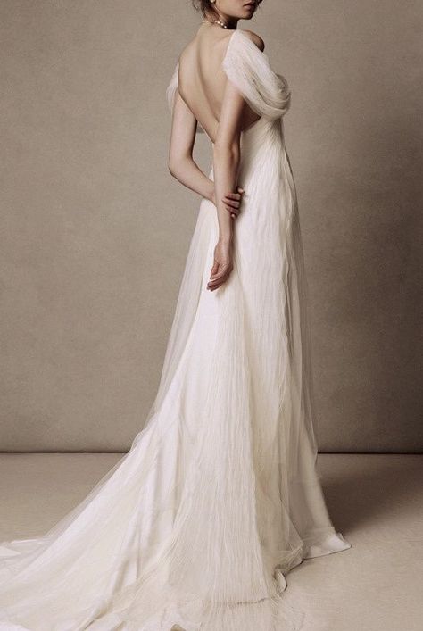 Danielle Frankel Fall/Winter 2022–2023 Bridal Danielle Frankel Bridal, Dark Academia Wedding, Mountain Wedding Dress, French Inspired Wedding, Danielle Frankel, Inspired Wedding Dress, White Vintage Dress, Perfect Bride, Prom Dress Inspiration