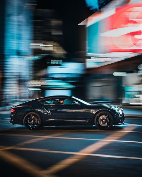 Bentley luxury car Bmw Car Photography, City Car Photography, Car Night Photography, Car Photography Night, Night Car Photography, Luxury Car Driving, Car Photography Aesthetic, Side Background, Car Render