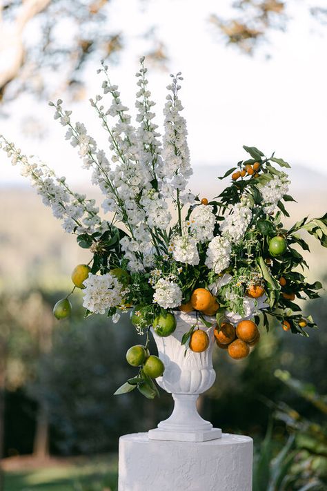 Kumquat Wedding, Aegean Wedding, Elegant Southern Wedding, Summer Wedding Style, Cocktail Hour Decor, Hire Style, Ivory Candles, Spanish Wedding, Green Backdrops