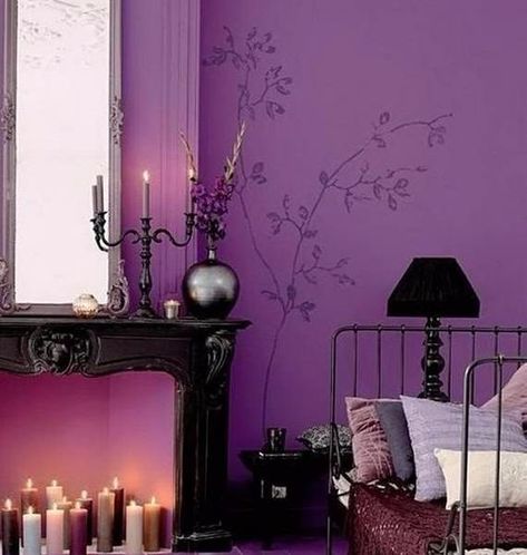 30 Spooky Bedroom Décor Ideas With Subtle Halloween Atmosphere | family holiday.net/guide to family holidays on the internet Romantic Room Design, Romantic Purple Bedroom, Deco Violet, Purple Bedroom Decor, Sweet Home Style, Interior Boho, Purple Bedrooms, Purple Bedroom, Romantic Room