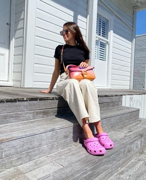 How the Remix team style their Crocs for summer Crocs Outfit, New Crocs, Crocs Fashion, Fashion Silhouette, Summer Wardrobe Essentials, Office Outfit, Church Outfits, Casual Office, White Brand