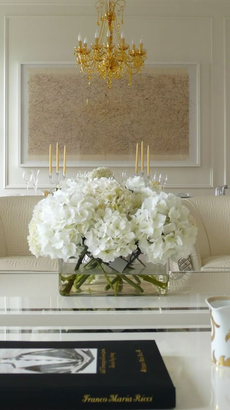 Living Room Trends, Neutral Interiors, Flower Inspiration, White Hydrangea, Deco Floral, Cheap Decor, Floral Centerpieces, Cheap Home Decor, Interior Design Trends