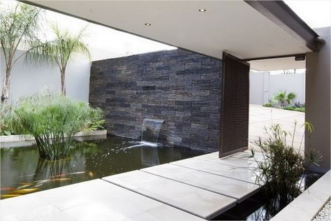 Modern Walkway Water Garden with Koi Pond Architecture, Modern Pond, Koi Pond Design, Patio Layout, Outdoor Water Feature, Outdoor Water Features, Garden Water Feature, Backyard Garden Landscape, Modern Entrance