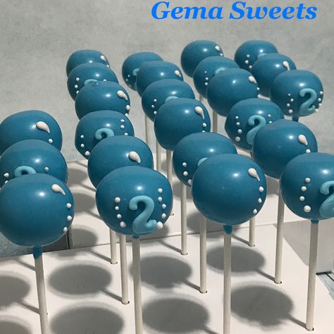 Bubble cake pops for bubble guppies birthday party by Gema Sweets. Bubble Cake Pops, Bubble Cupcakes, Bubble Themed Birthday Party, Bubble Party Theme, Bubble Birthday Party, Water Birthday Parties, Water Birthday, Bubble Birthday Parties, Bubble Cake