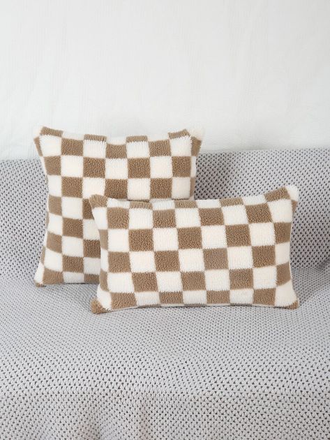 1pc Checkered Pattern Fluffy Cushion Cover Without Filler | SHEIN USA Cute Living Room, Drawing Room Decor, Fluffy Cushions, Cute Furniture, Cute Bedding, Fluffy Pillows, Pillow Room, Cushion Pattern, Room Makeover Inspiration