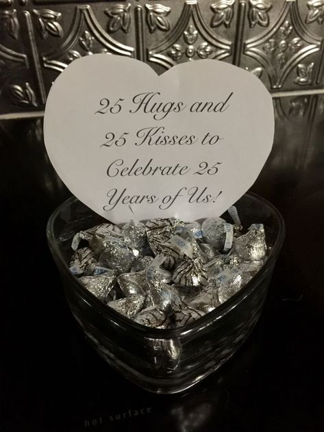 25 Yr Anniversary Party Ideas, 25th Wedding Anniversary Decorations Diy, 25 Anniversary Table Decorations, 25th Year Wedding Anniversary, 25th Wedding Anniversary Themes, Silver Anniversary Centerpieces, 25 Th Wedding Anniversary Ideas Decor, 25 Anniversary Dress Ideas, 25th Wedding Anniversary Party Ideas Decorations Silver