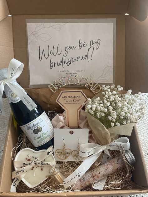 Bridesmaid Proposal Bridesmaid Gift Box Wedding Will You Be My Bridesmaid Proposal Wedding Bridesmaids Gift Wedding Planning - Etsy Canada Wedding Gifts To Bridesmaids, Will You Be My Matron Of Honor Ideas, Bridemaid Proposal Gifts, Wedding Favors For Bridesmaids, Cheap Will You Be My Bridesmaid Ideas, Bridal Proposal Party Ideas, Bridal Shower Proposal Ideas, Maid Of Honor Proposal Basket, Bridesmade Boxes Be My Bridesmaid