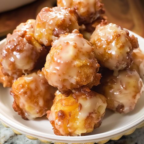 You guys, I have such an amazing fall treat to share with you today - these Apple Fritter Bites are legitimately life-changing. We're talking light-as-air, doughnut-like fritters that are loaded with real apple flavor and Apple Fritter Bites, Grandma Recipes, Apple Recipes Easy, Apple Fritter, Apple Dessert Recipes, Apple Dessert, Fritter Recipes, Apple Fritters, Apple Desserts