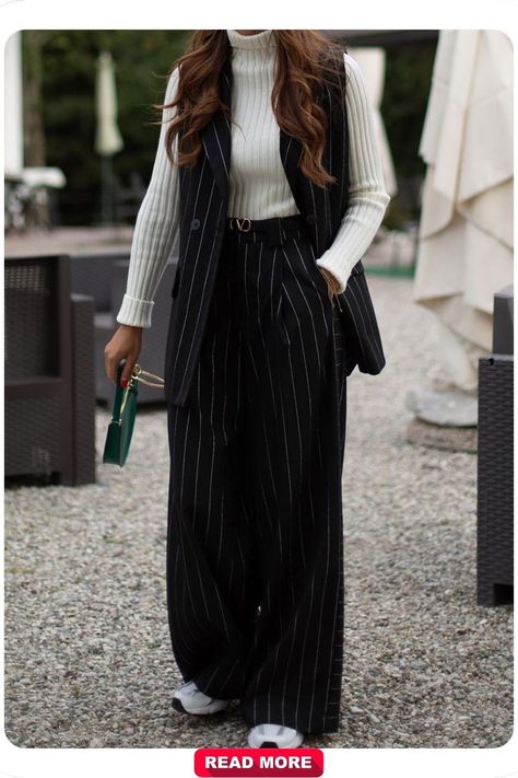 Wide-leg striped pants paired with a relaxed top, creating a polished, laid-back dinner outfit. Ideal for those seeking elegance with a touch of relaxed charm. Casual Dinner Outfit Ideas, Dinner Outfit Ideas, Dinner Outfit Casual, Dinner Outfit, Elegant Casual, Dinner Outfits, Casual Dinner, Casual Dinner Outfit, Striped Pants