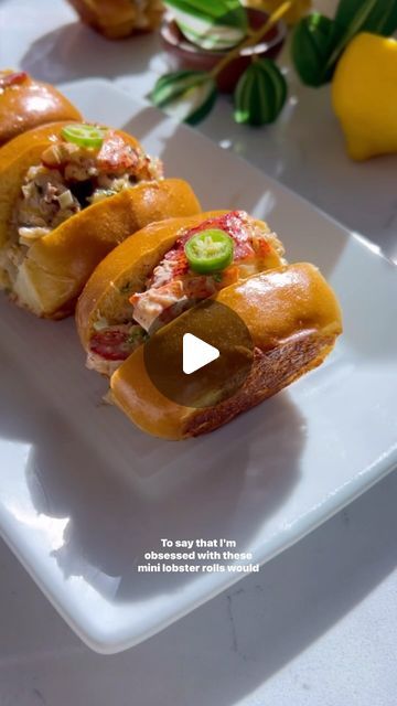 Lobster Roll Sliders, Lobster Bites Recipes, Lobster Appetizer Recipes, Mini Lobster Roll Sliders, Honey Couple, Brioche Sliders, Mini Lobster Rolls, Lobster Roll Recipe, Pieces Season