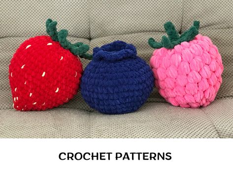 Giant Strawberry Crochet Pattern, Giant Crochet Pillow, Chunky Yarn Crochet Pillow, Crochet Fruit Plush, Big Amigurumi Pattern, Strawberry Crochet Plush, Fun Crochet Pillows, Crochet Fruit Pillow, Cute Crochet Pillows