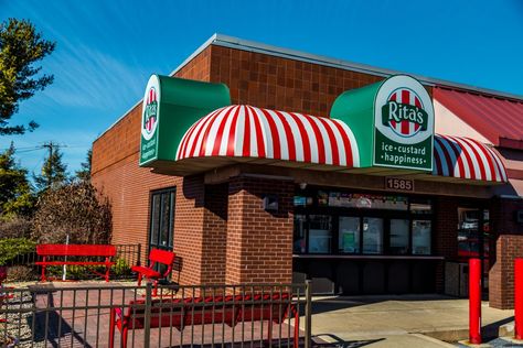 Best Rita's Water Ice Flavors for the Summer via @restaurantclicks Ice Flavors, Ritas Italian Ice, Swedish Fish Candy, Guava Fruit, Swedish Fish, Florida Oranges, Water Ice, Italian Ice, Sour Patch Kids