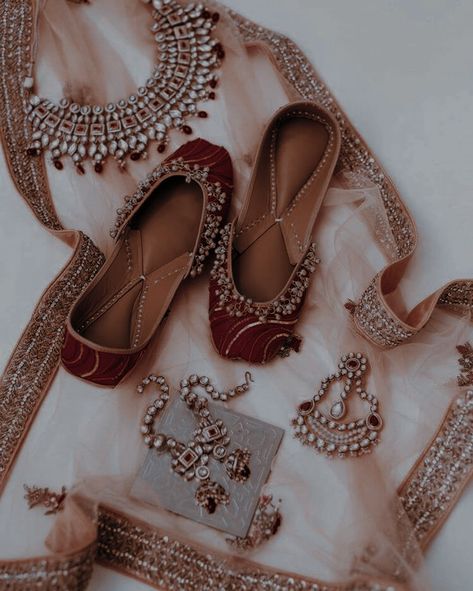 Indian Jewellery Aesthetic Photography, Desi Jewelry Aesthetic Simple, Khussa Aesthetic, Pakistani Culture Aesthetic, Scarlet Aesthetic, Aesthetic Punjabi, Punjabi Aesthetic, Indian Wedding Aesthetic, Royal Indian Wedding