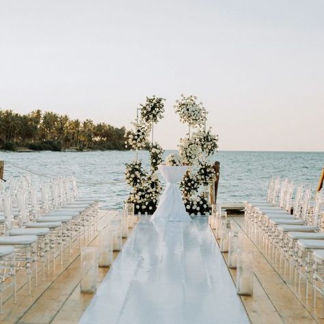 Zanzibar Wedding, Dubai Couple, Zanzibar Hotels, Maldives Wedding, Wedding Setup, Wedding Set Up, Africa Safari, Wedding Location, Rustic Theme