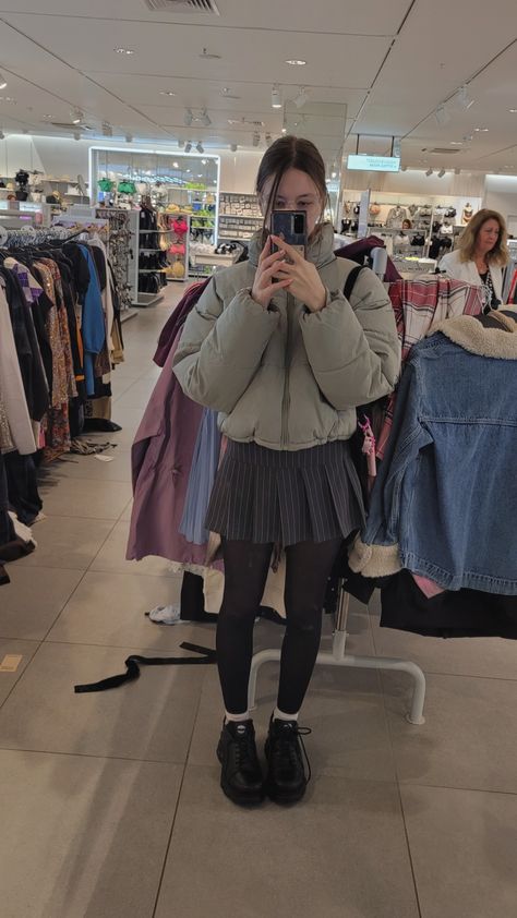 Skirt And Puffer Jacket, Puffer Jacket And Skirt Outfit, Pinstriped Skirt Outfit, Puffer Jacket With Skirt, Buffalo Shoes Aesthetic, Puffer Skirt, Outfit Inspirations Grunge, Pinstripe Skirt, Pinstripe Skirt Outfit