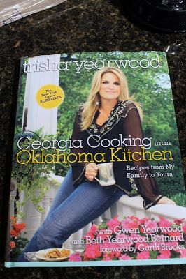 Trisha Yearwood Meatloaf, Trisha Yearwood Recipes, Milk Gravy, Sweet Potato Souffle, Trisha Yearwood, Mc Donald, Garth Brooks, Southern Cooking, Thanksgiving Side Dishes