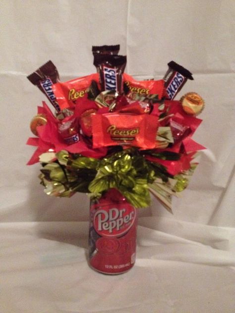 Dr. Pepper Can! Made by candybouquetsbyKristen Dr Pepper Birthday Gift Ideas, Dr Pepper Flower Bouquet, Dr Pepper Decor, Dr Pepper Gift Basket, Dr Pepper Bouquet, Dr Pepper Gift Ideas, Gilmore Party Ideas, 13 Wishes, Candy Bar Bouquet