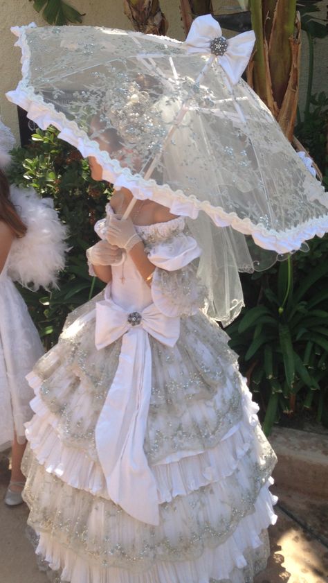 Angelic Pretty Dress, Fancy Umbrella, Umbrella Dress, Wedding Types, Umbrella Wedding, Umbrella Designs, Vintage Wardrobe, Fairy Princesses, Really Cute Outfits