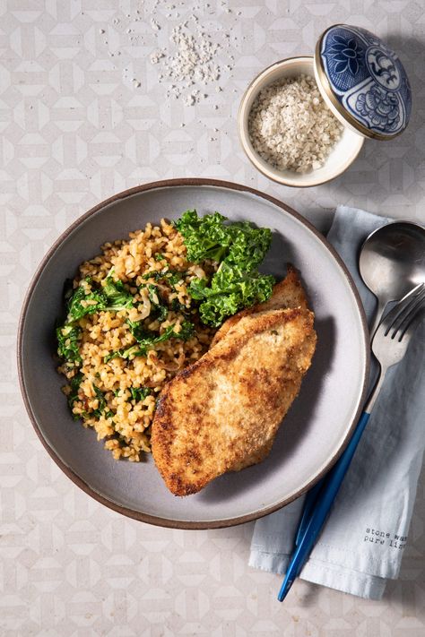 Dukkah Chicken and Bulgur Skillet Dinner - Jamie Geller Spinach Meals, Dukkah Chicken, Chicken Skillet Dinner, Bulgur Recipes, Shabbat Recipes, Skillet Dinner Recipes, Shabbat Dinner, Cracked Wheat, Mom Recipes