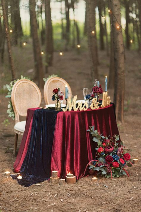 Navy Wedding Decorations, Navy Blue Wedding Decorations, Burgundy And Navy Wedding, Rabbit Wedding, Navy And Burgundy Wedding, Blue Wedding Decorations, Red Wedding Decorations, Red Wedding Theme, Diy Wedding Reception