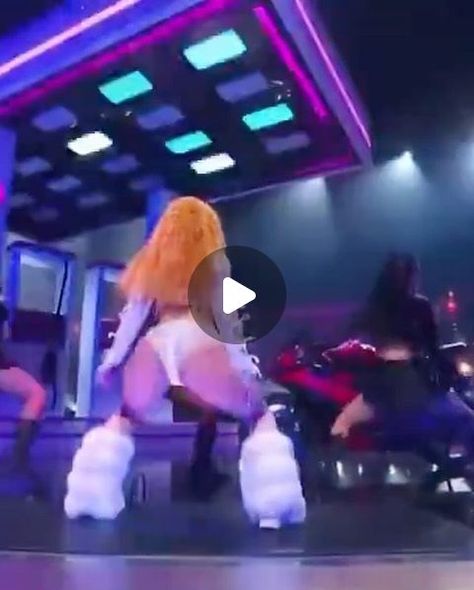 Ice Spice on Instagram: "shoutout da munchkins 4 makin me go hard 🧡 @bet was fun" Ice Spice Bending Over Pose, Ice Spice 2024, Ice Spice Hot Pic, Ice Spice Gyatt Pics, Ice Spice Betty Boop, Ice Spice Twerking In The Club, Ice Spice Gyatt Shake, Ice Spice Twerking In The Club Party, Ice Spice Gyatttt