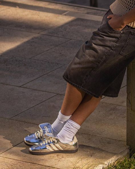 Silver Samba Outfit, Wales Bonner Outfit, Wales Bonner Adidas, Adidas Wales Bonner, Idea Photo, Wales Bonner, Vintage Pictures, Adidas Samba, Wales