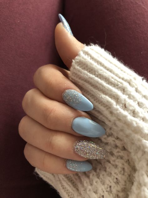 Light Blue Nails With Glitter Accent, Elsa Inspired Nails, Frozen Theme Nails, Frozen Nails Acrylic, Frozen 2 Nails, Elsa Nails Frozen, Ice Blue Nails Winter Snow Queen, Periwinkle Nails Designs, Frozen Inspired Nails