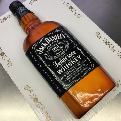 Beer Shaped Cake, Beer Bottle Cake, Shaped Birthday Cake, Jack Daniels Cake, Beer Mug Cake, Alcohol Cake, Jack Daniels Bottle, Bottle Cake, Shape Cake