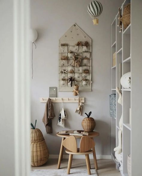 Tiny Room Ideas, Nordic Kids Room, Pr Event, Scandinavian Kids Rooms, Baby Deco, Scandinavian Kids, Tiny Room, Baby Barn, Baby Room Inspiration