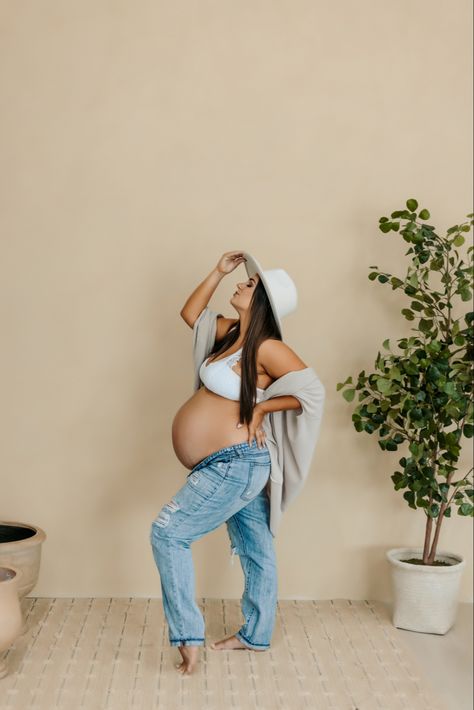 Sweater And Jeans Maternity Photos, Maternity Photo Shoot With Jeans, Maternity Photography In Jeans, Maternity Photography Denim, Maternity Shoot In Jeans, Maternity Denim Photoshoot, Open Jeans Maternity Shoot, Blue Jeans Maternity Shoot, Maternity Shoot With Jeans