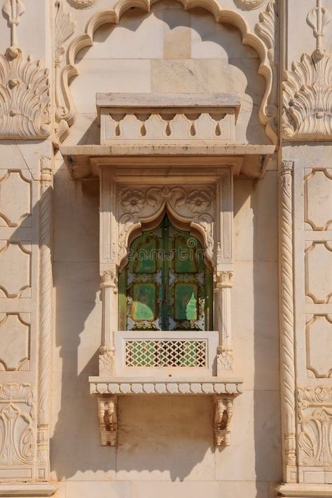 Marble ornate window on Jaswanth Thada cenotaph in Jodhpur, Rajasthan stock photos Rajasthani Palace, Rajasthan Architecture, Ornate Window, Watercolour Practice, Jodhpur Rajasthan, Back Garden Design, Architecture Construction, Banquet Hall, Udaipur