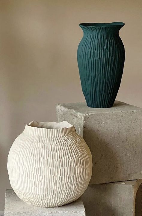 Coil Pottery, Ceramics Pottery Vase, Organic Ceramics, Ceramic Texture, Colour Texture, Byron Bay Australia, Pottery Handbuilding, Diy Ceramic, Handmade Ceramics Vase