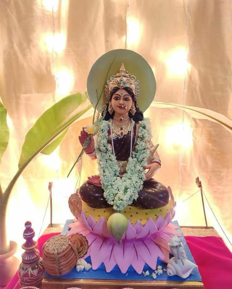 Lokkhi Pujo Decoration, Kojagori Lokkhi Puja, Lokhi Puja, Laxmi Murti, Lakshmi Puja, Laxmi Puja, Maa Laxmi, Bharatanatyam Poses, Laxmi Narayan