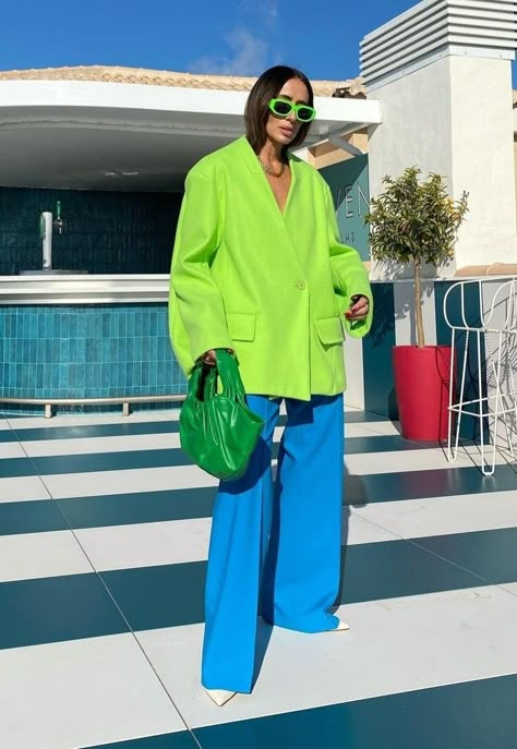 Bold Colors Outfits, Color Blocking Outfits, Color Pants, Corporate Outfits, Office Outfits Women, Elegante Casual, Event Outfit, Looks Chic, Work Outfits Women