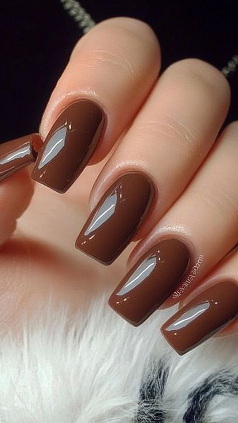 23 Stunning Square Fall Nails You Need to Try | Lookosm Square Fall Nails, Thanksgiving Nails Color, Fall Toe Nails, Nail Paint Shades, Fall Nail Ideas, Wine Nails, Gold Hair Colors, Fall Manicure, Plaid Nails