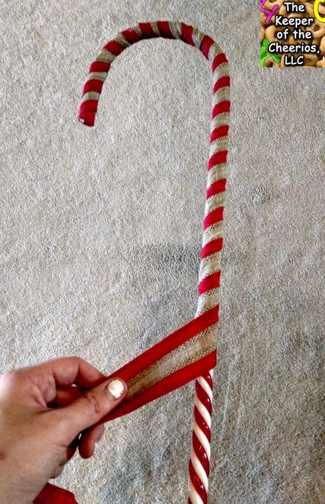 Primitive Christmas Ornaments, Primitive Christmas Crafts, Eric Benet, Clothespin Wreath, Homemade Christmas Tree, Candy Cane Crafts, Canes Decor, Candy Cane Decorations, Christmas Gifts For Teen Girls